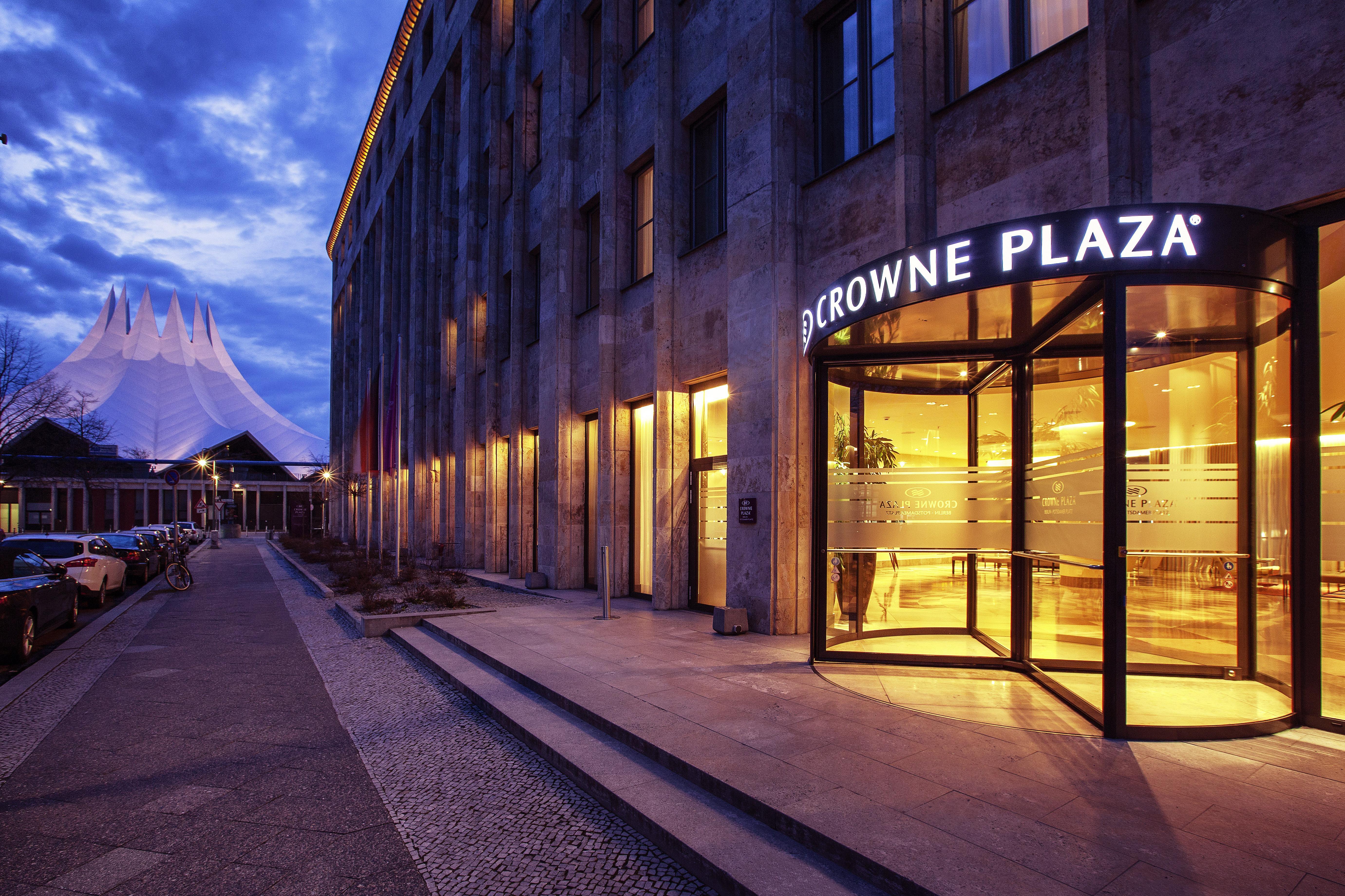Crowne Plaza Berlin - Potsdamer Platz, An Ihg Hotel Exterior foto
